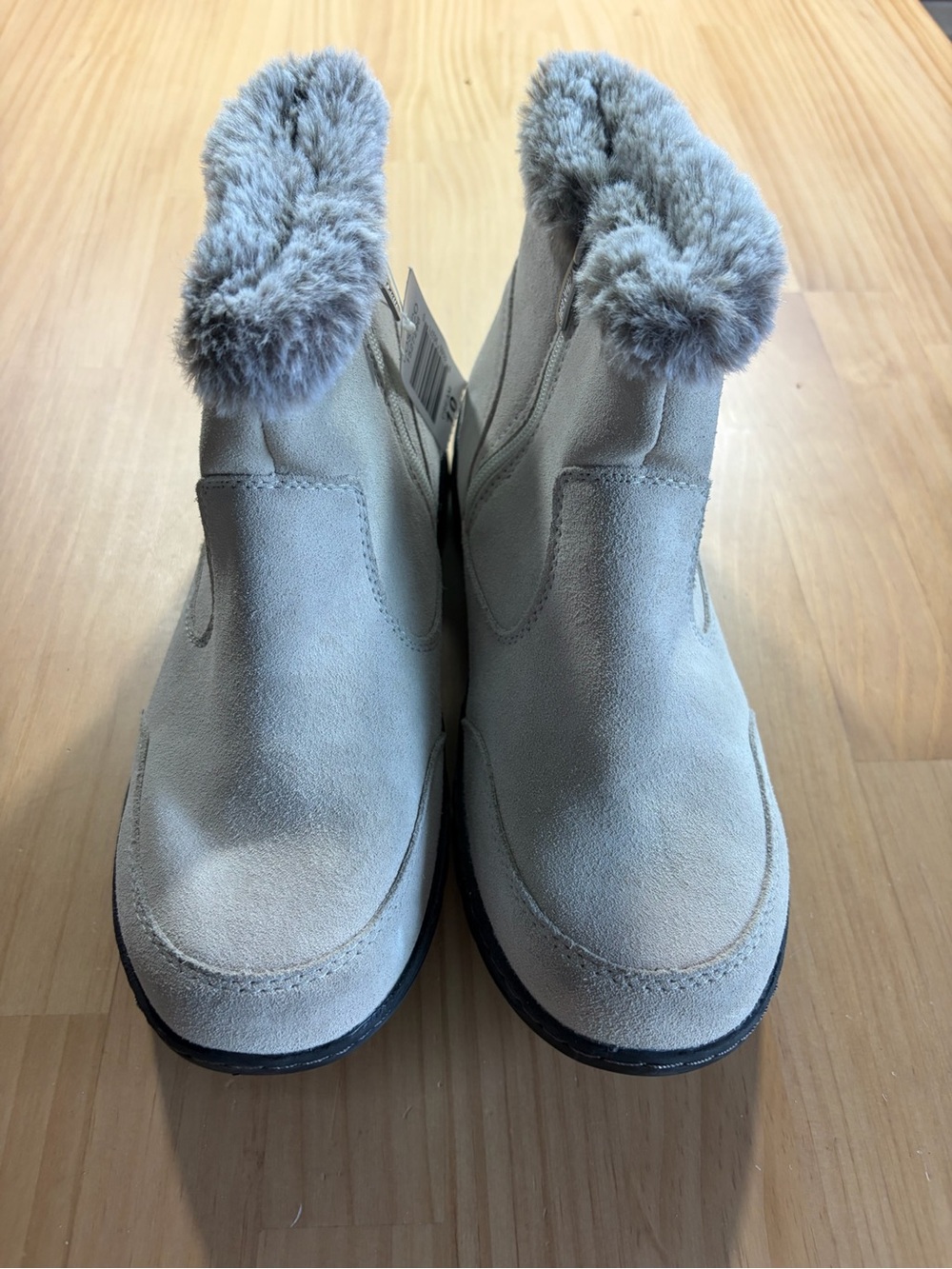 Khombu Gray Suede Faux-Fur Ankle Boots A5